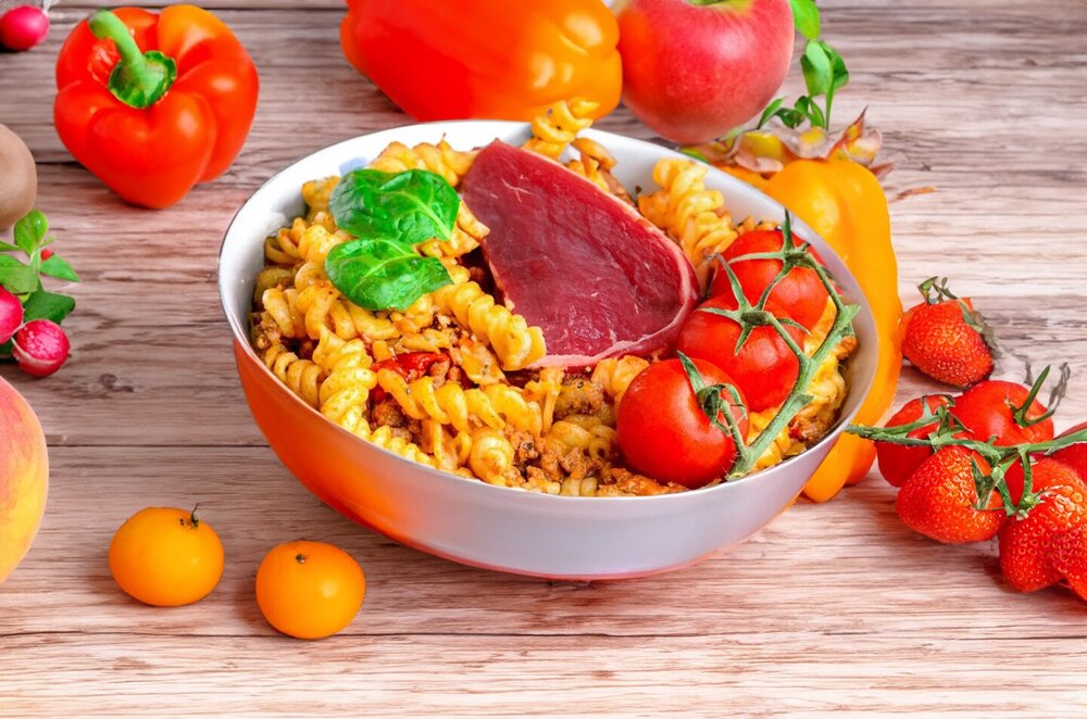Pasta with ground meat and bell pepper