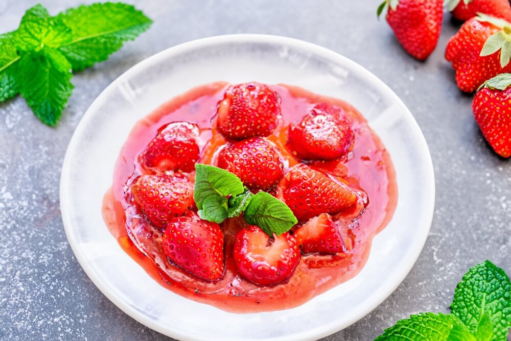 Strawberries in Sugar for Winter (No Cooking)