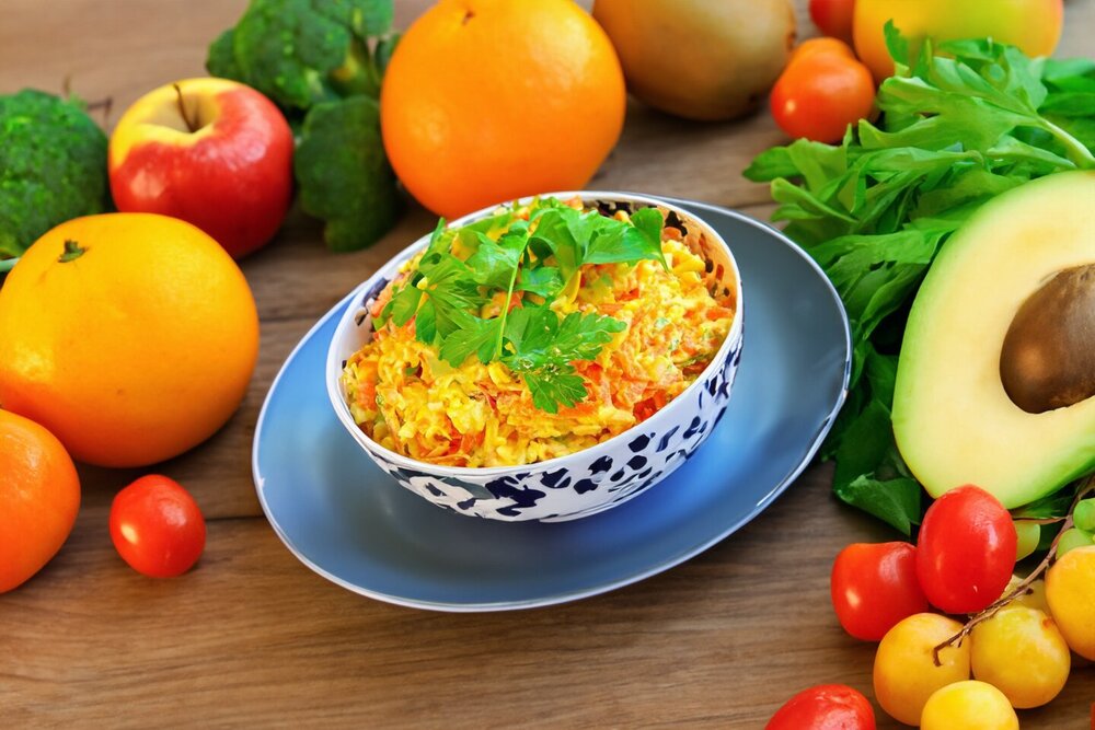 Carrot Salad with Cheese, Egg, and Garlic