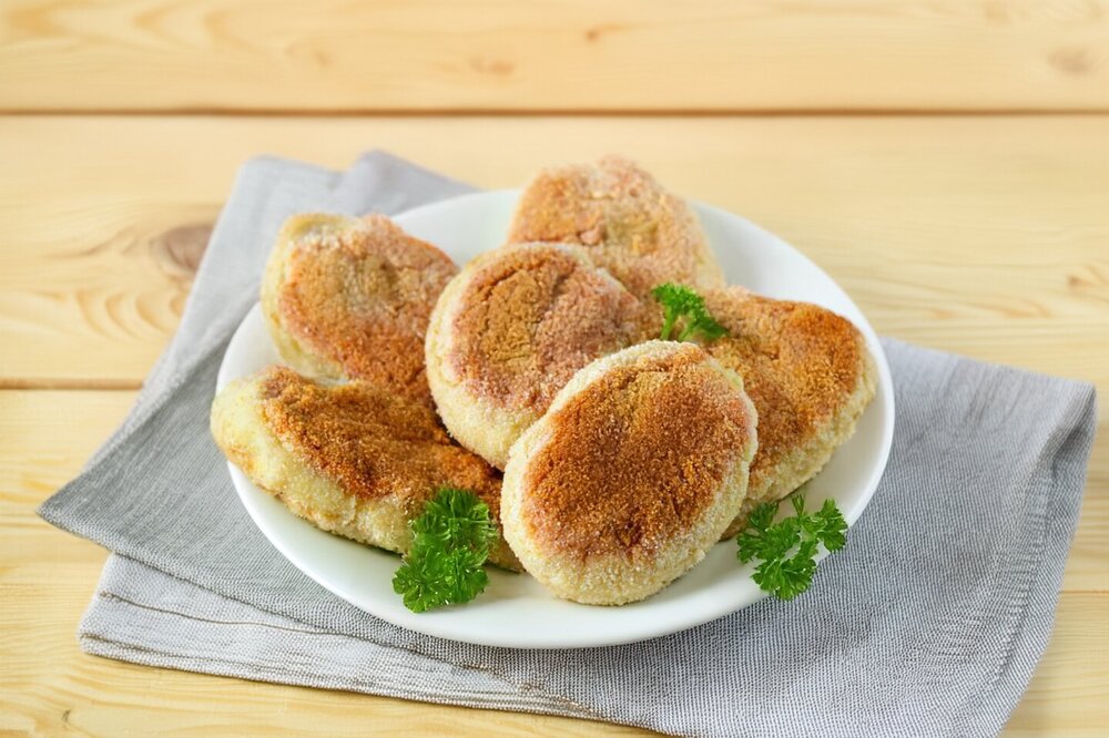 Chicken patties with semolina