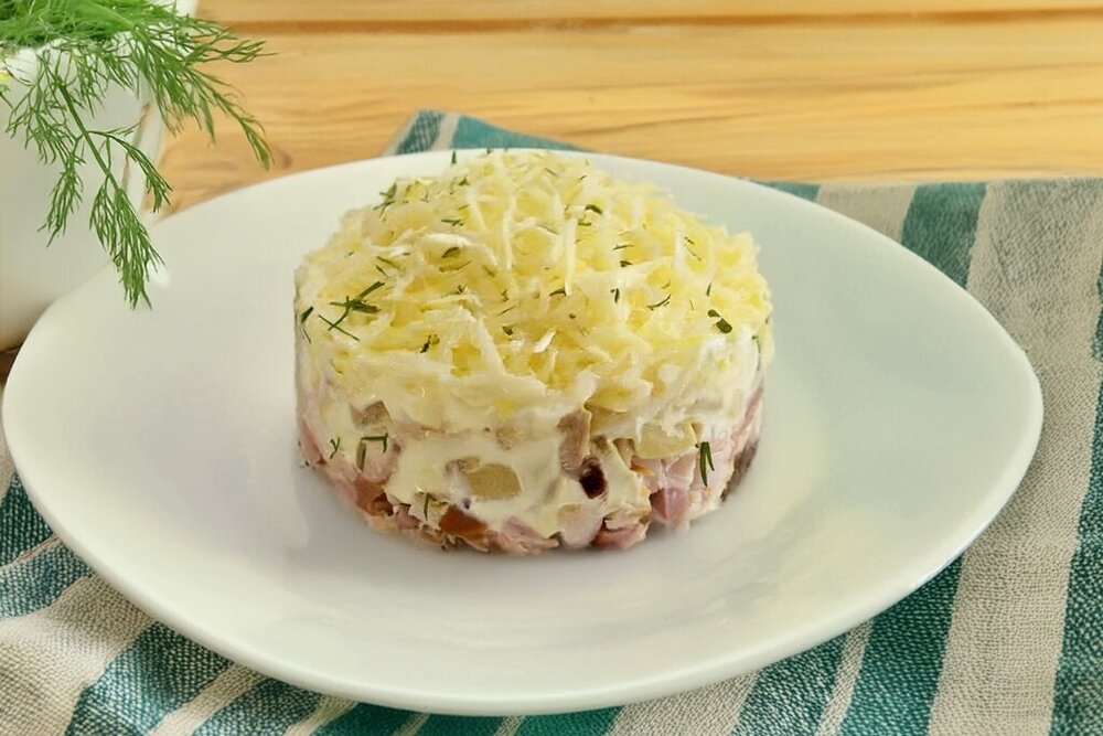 Salad with Mushrooms, Smoked Chicken, Cheese, and Eggs