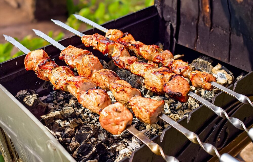 Pork Kebab with Lemon and Onion