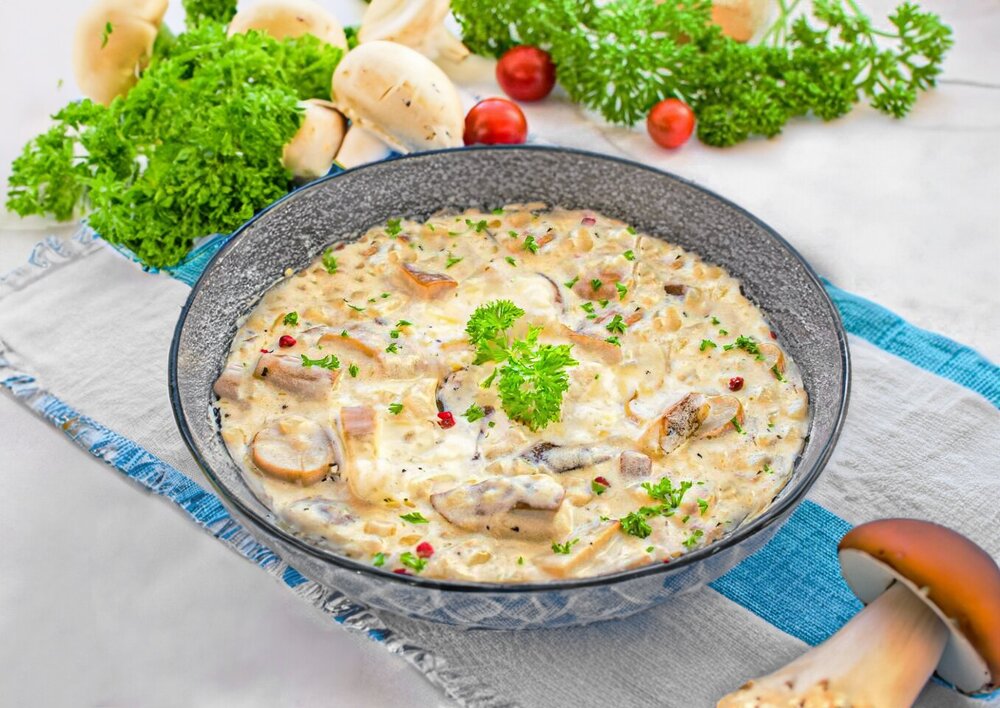 Porcini Mushrooms in Sour Cream (Pan-Fried)