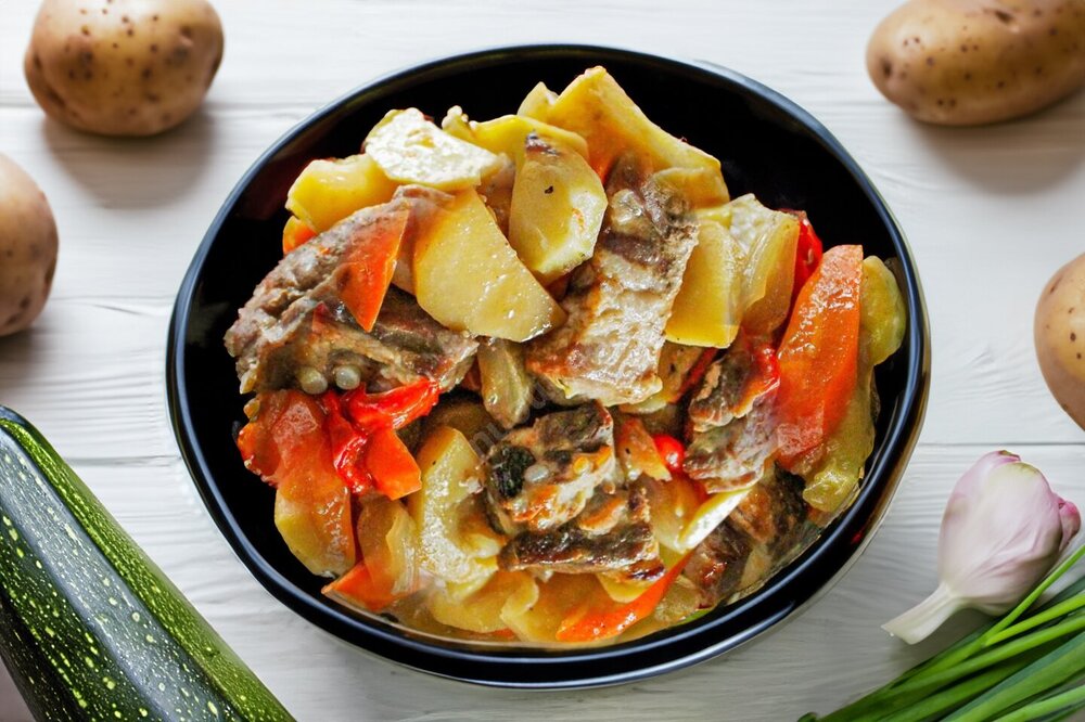 Baked Vegetable Stew with Meat, Zucchini, and Potatoes