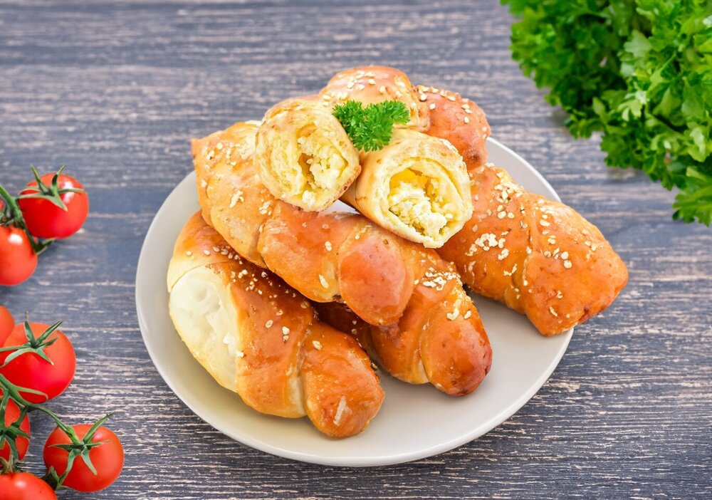 Baked Cheese Buns from Yeast Dough