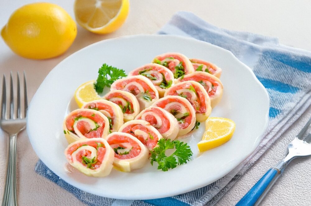 Cheese Roll with Red Fish