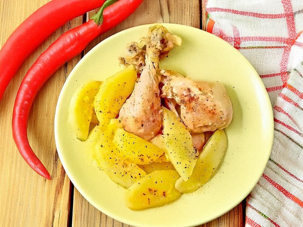 Chicken Drumsticks with Potatoes in a Multicooker